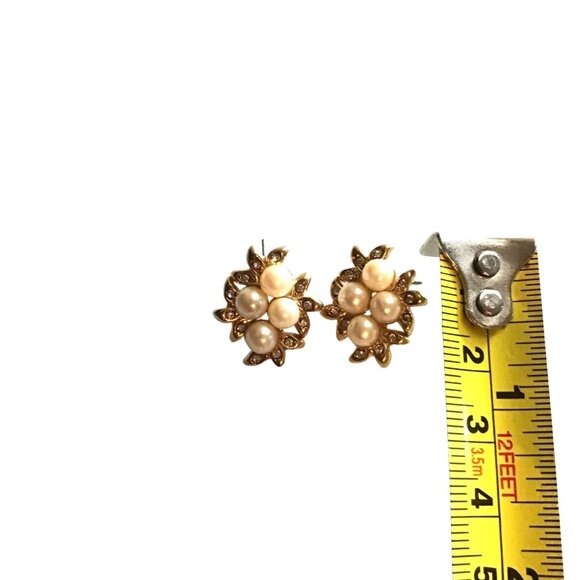 WOMENS GOLD TONE WHITE STONE EARRINGS  timeless piece to your wardrobe - Picture 2 of 3